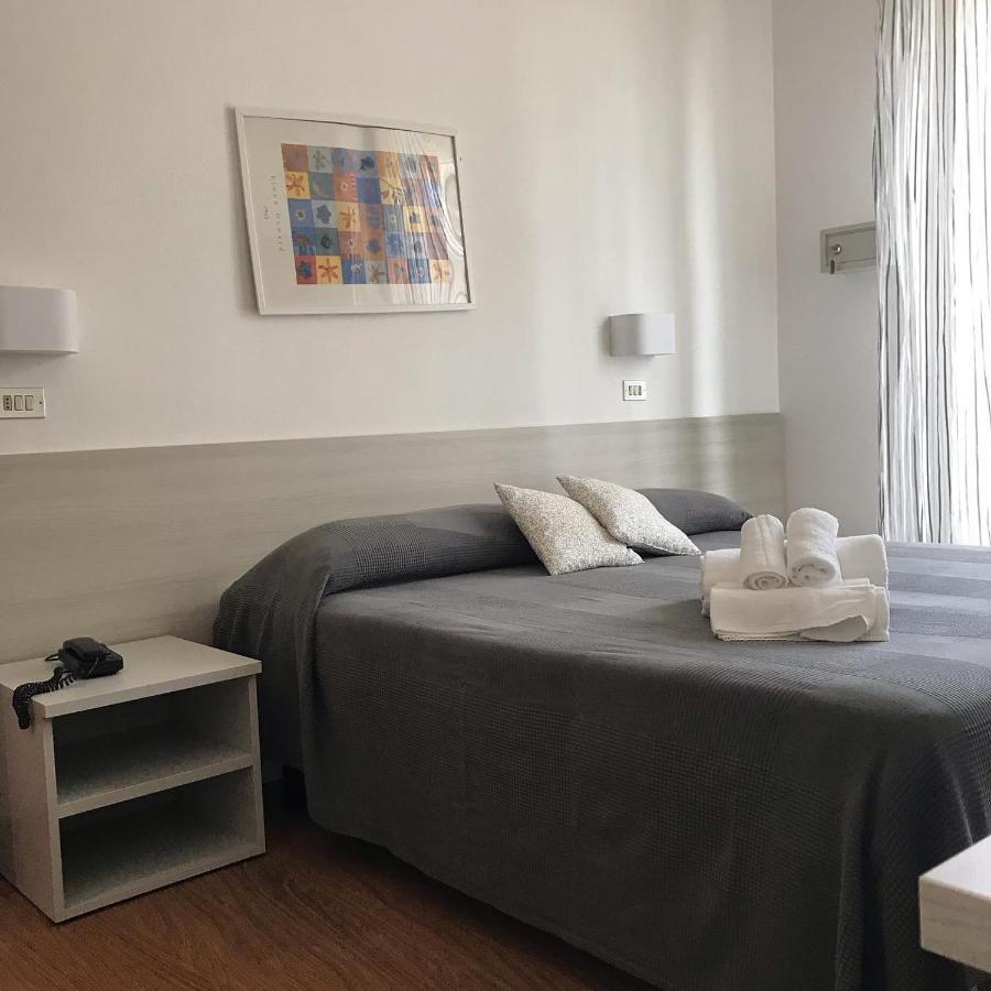 Hotel Augustus Milano Marittima Exterior foto