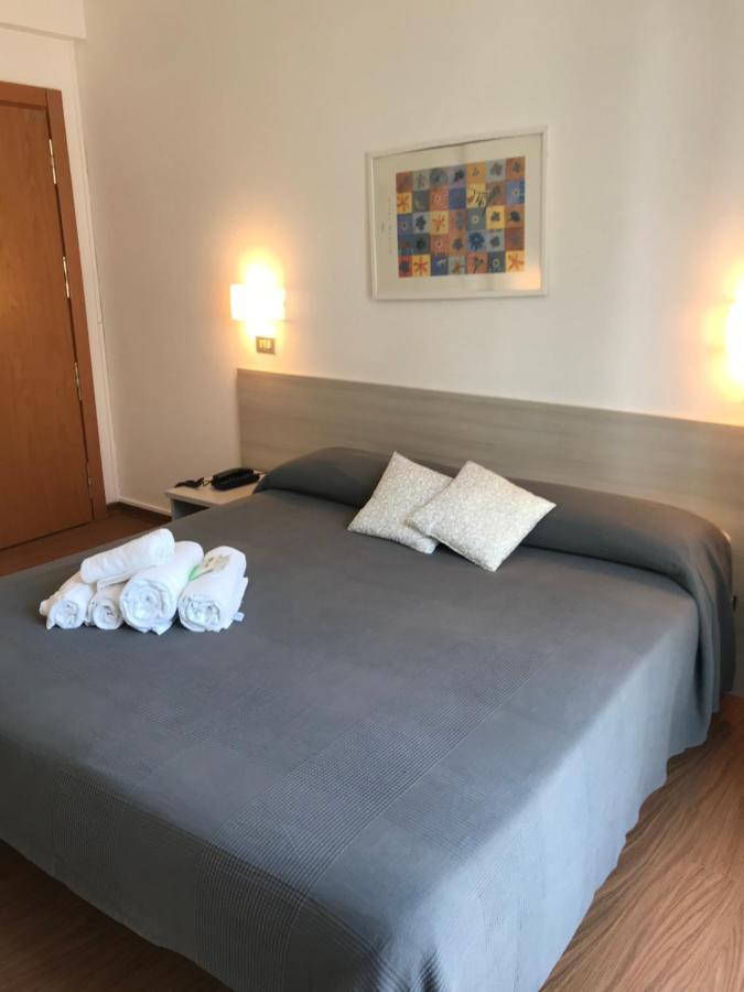 Hotel Augustus Milano Marittima Exterior foto